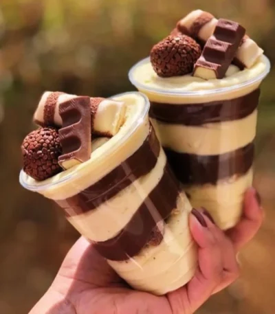 Copo da felicidade de Kinder Bueno