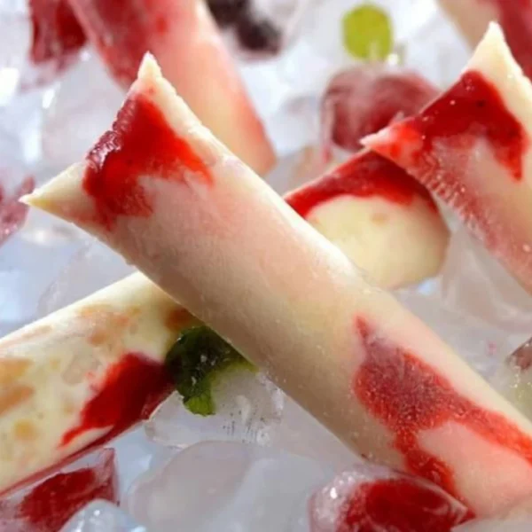 Dindin gourmet ninho com morango